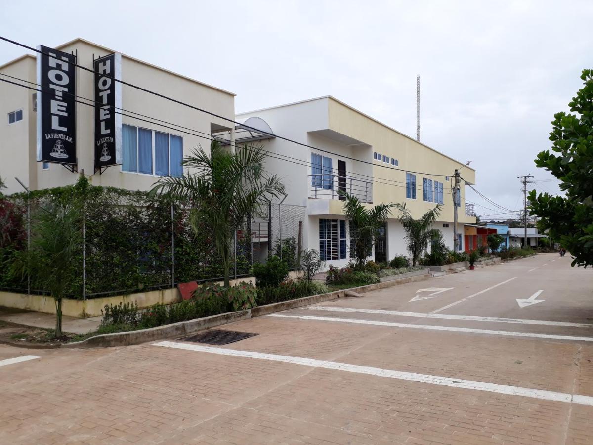 La Macarena Hotel La Fuente J.N מראה חיצוני תמונה